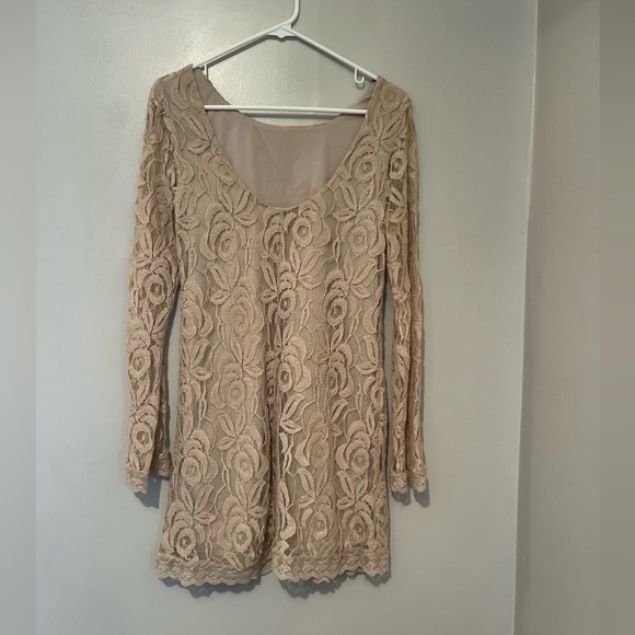 π€ Cream Lace Low-Back Bodycon Dress - Size Small/Medium π€ - Picture 7 of 7
